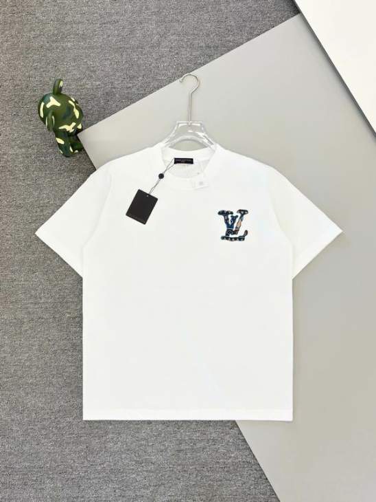 Picture of Louis Vuitton T Shirts Short _SKULVS-XLm6tx1637321